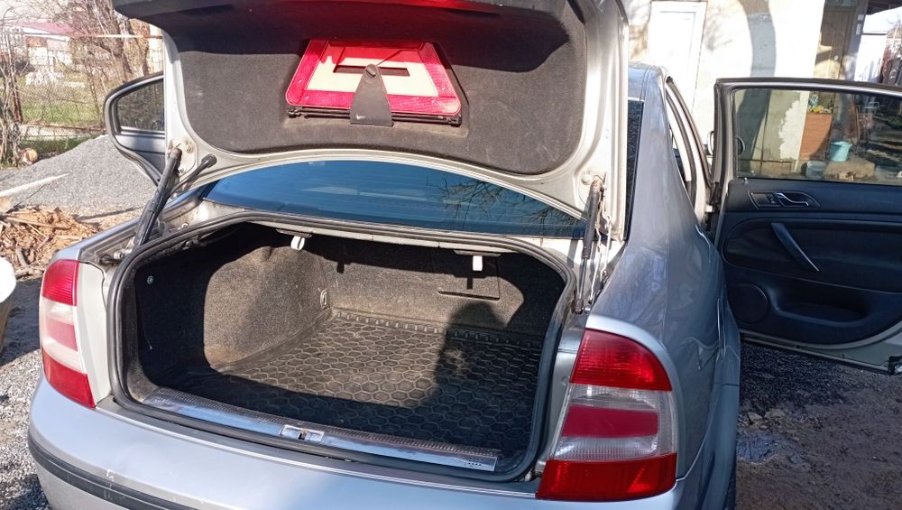 Продам автомобіль skoda superb