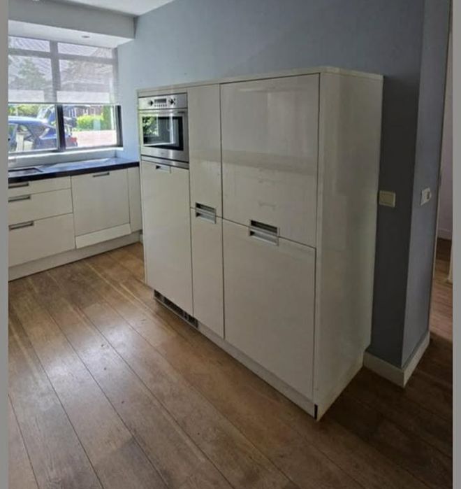 Meble połysk ecru L + słupki 270/254