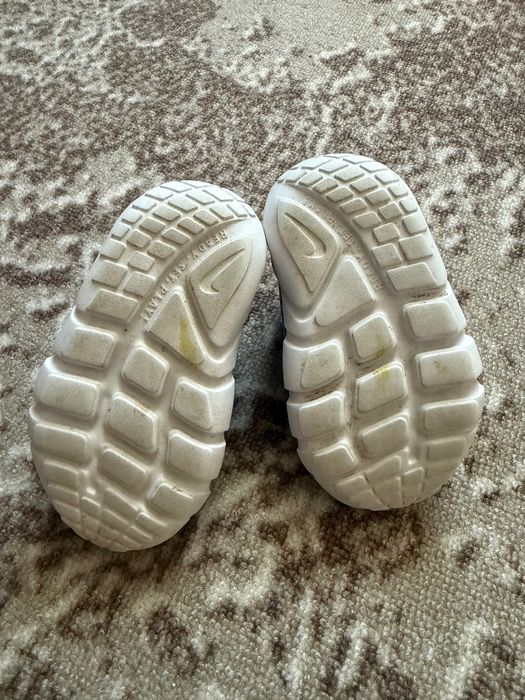 Кросівки Nike оригінали 21 розмір