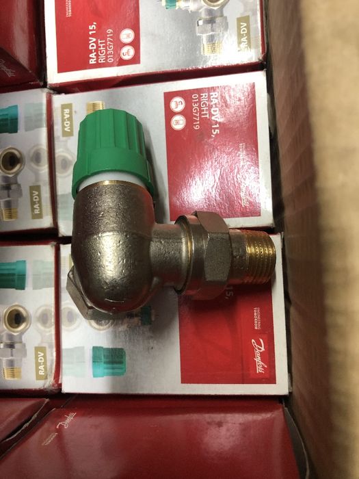 Продам термостатичні крани Danfoss