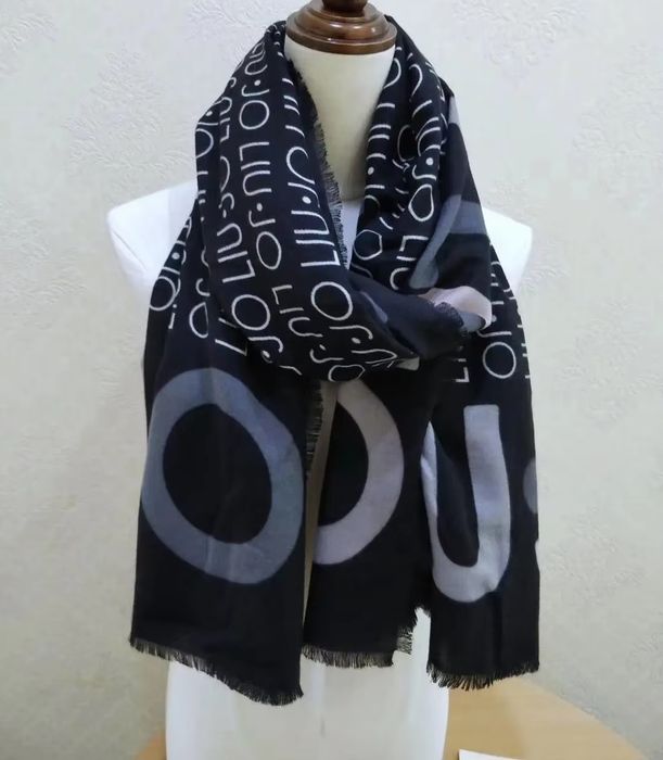 Szal Liu Jo  nowy  z metkami