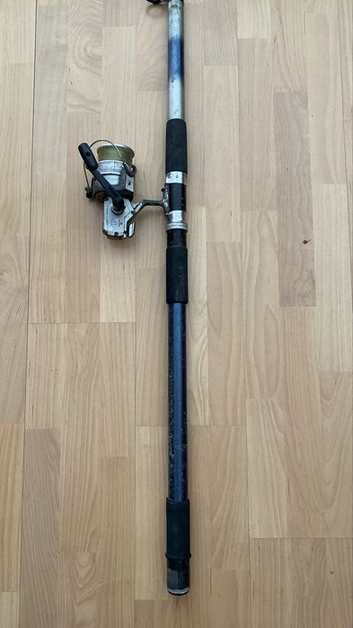Conjunto de 4 canas de pesca