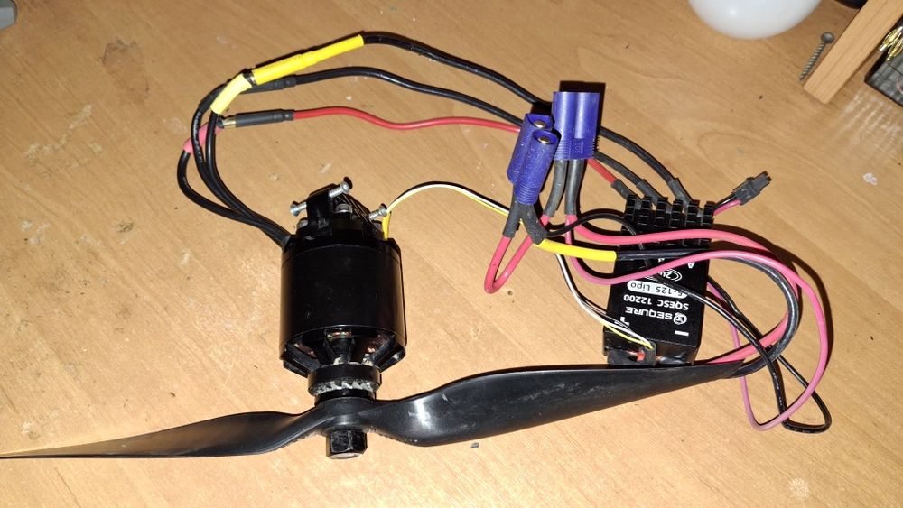 Деталі від дрона