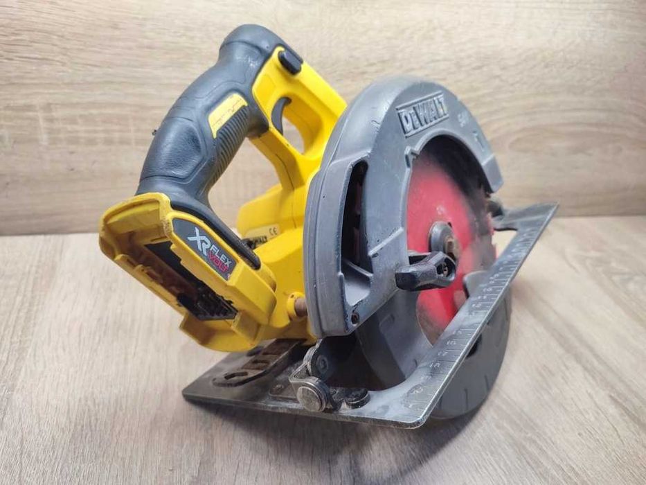 Pilarka tarczowa DeWalt DCS575 BODY