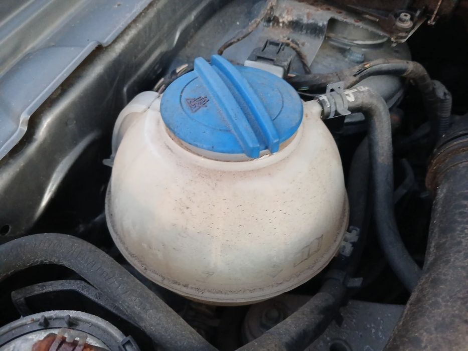 Reservatório / depósito da água / líquido de refrigeração VOLKSWAGEN P