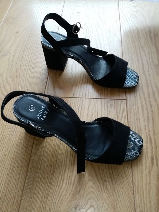 Buty czarne obcas rozmiar 39