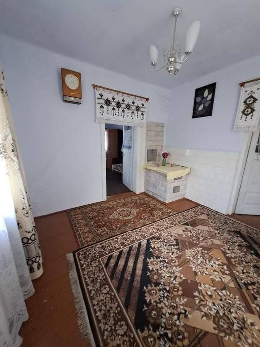 Продам будинок поруч з м. Шептицький у с. Завищень.