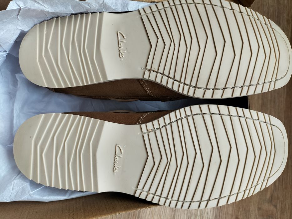 Продам мужскую обувь Clarks.