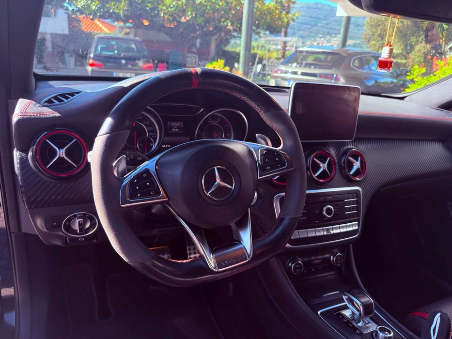Mercedes-Benz A 45 AMG 4Matic Speedshift 7G-DCT