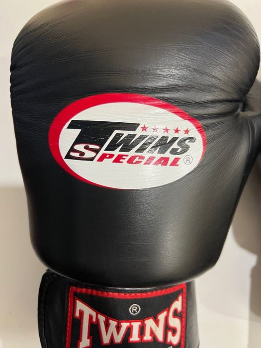 Перчатки боксерскі Twins 20 oz