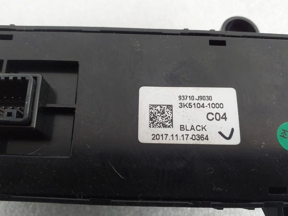 Comando / botão / interruptor multifunções HYUNDAI Kauai (OS)
