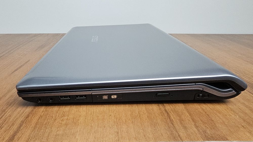 Laptop Asus N53J i7  stan jak nowy