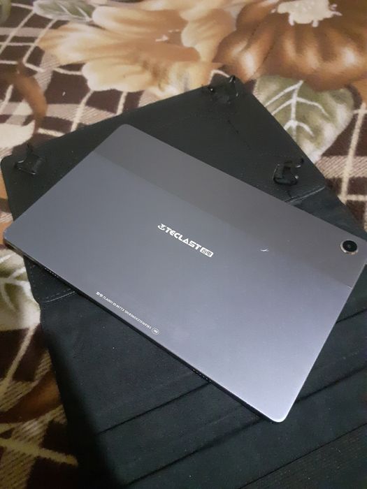 Продам плашет10,5"