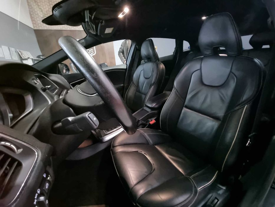 Volvo V40 R-Design D2 1.6