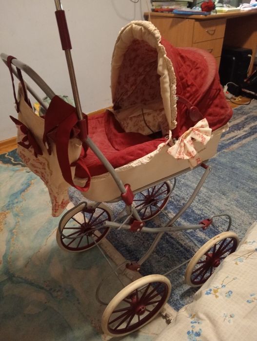 Коляска для кукли .