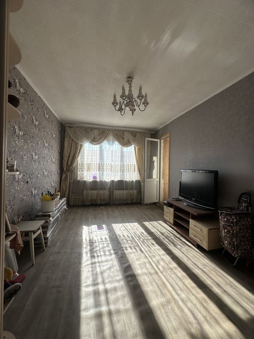 Продам 3-х кімнатну квартиру, Холодна Гора