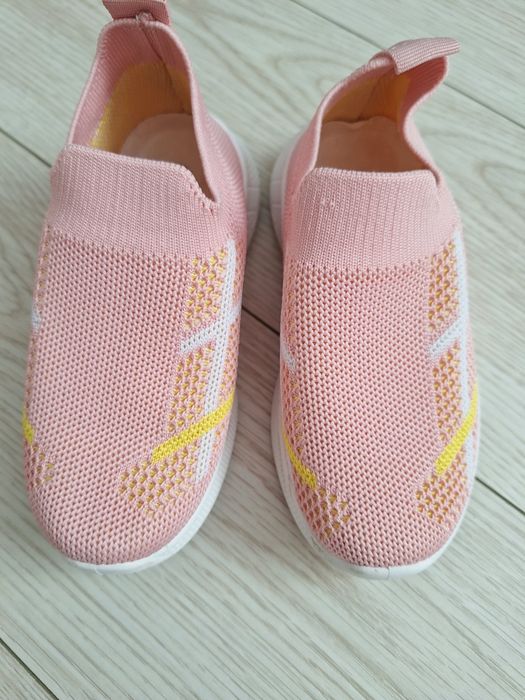 Макасіни Кросівки Капчики для дівчинки 28 розмір