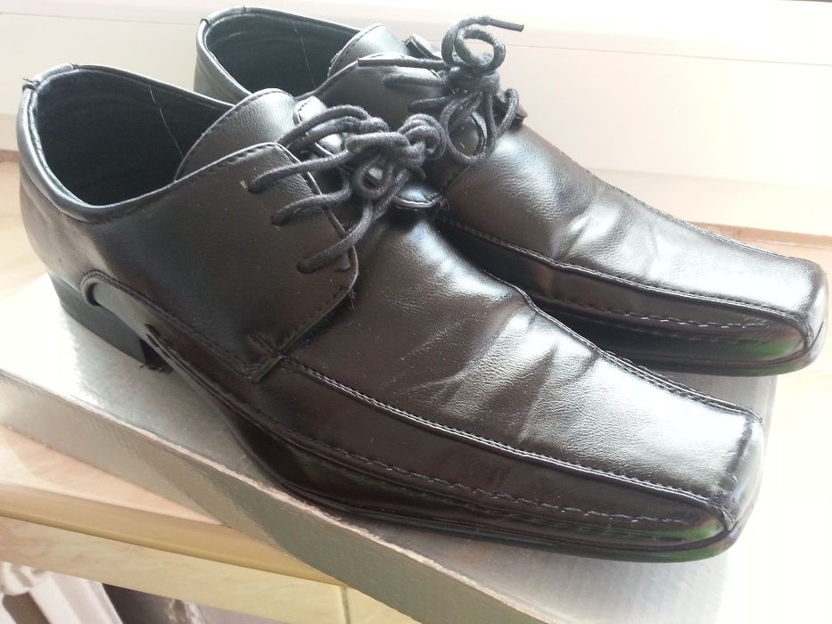 Buty czarne rozmiar 39