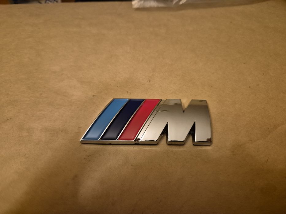 Napis BMW M Tył Bagażnik M Sport 8,3/3 cm chrom -kolor