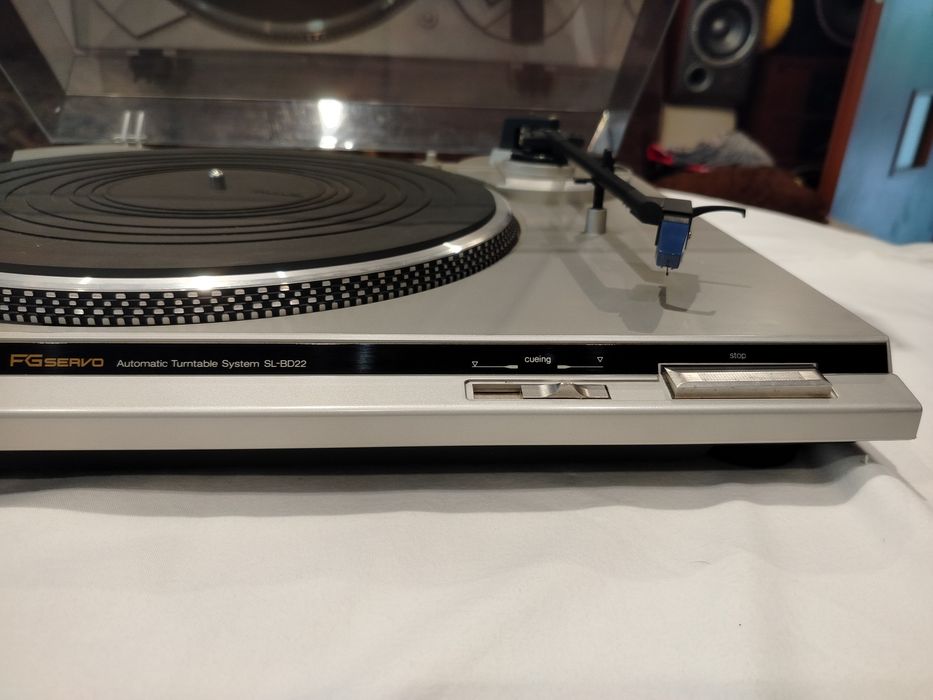 Gramofon Technics SL BD22