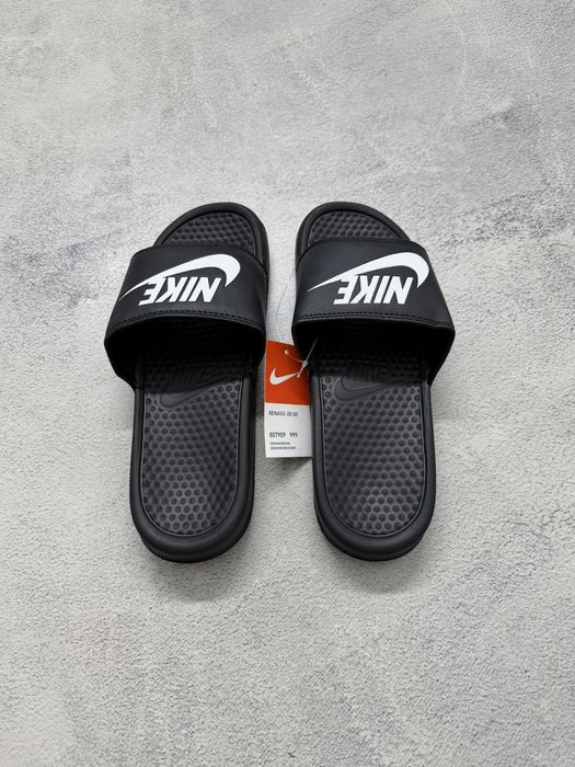 Тапки Nike Swoosh