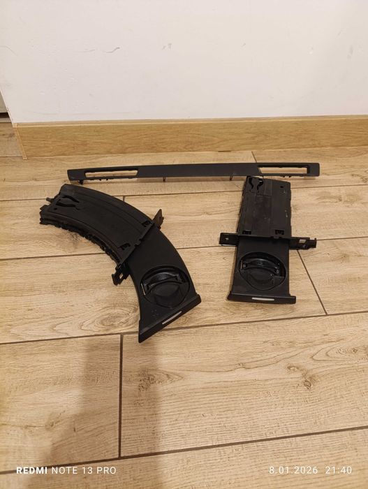 BMW E90 E91 E92 E93 Uchwyt na kubki napoje Cupholder prawy lub lewy EU