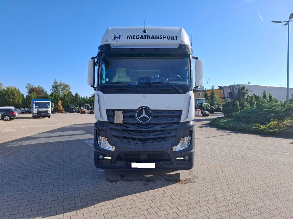 Mercedes-Benz
