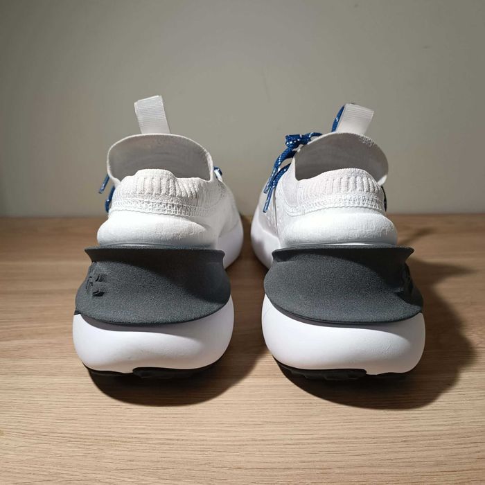 Under Armour UA HOVR Phantom 3 Rflct r. 46 (30 cm) White
