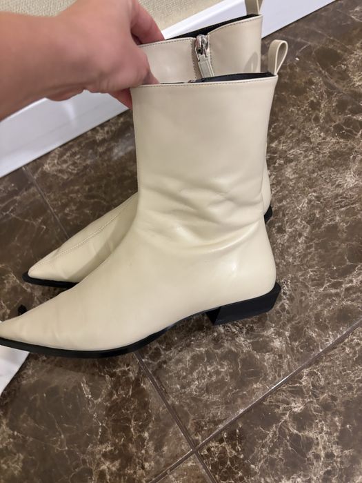 Чоботи черевики ботильони молочні бежеві massimo dutti limited edition