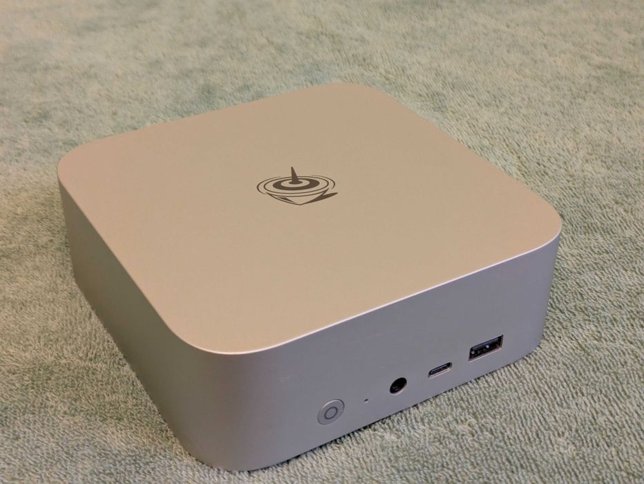 Beelink SER8 Mini PC Ryzen 7 8845HS AI 96GB RAM DDR5 1TB SSD