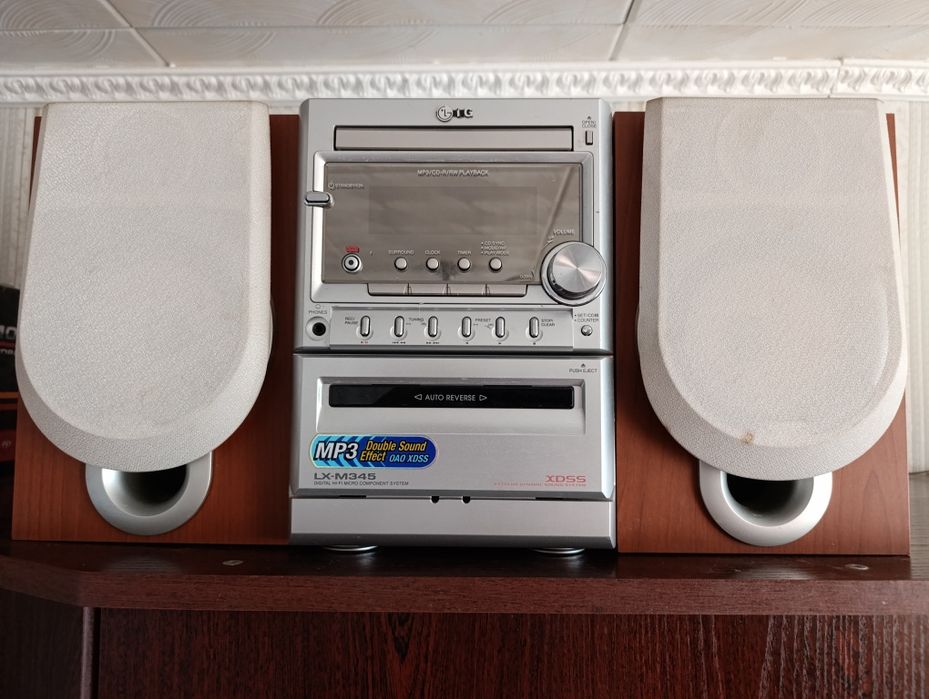 Музичний центр магнітофон lg