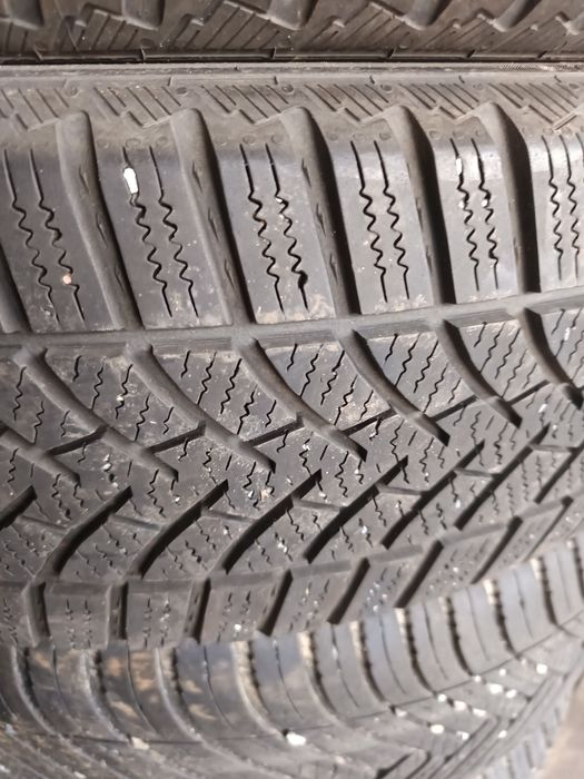 Opony zimowe 195/55 R20 semperit