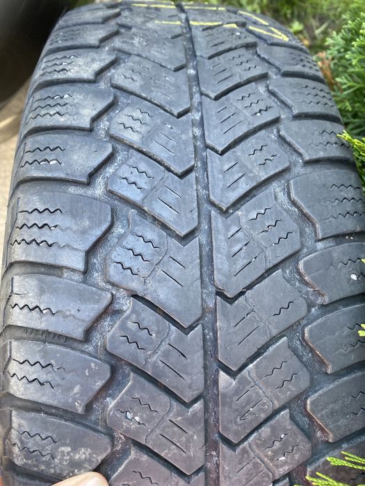 Резина зимова R15 Kormoran snowpro