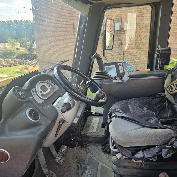 Ciągnik JCB FASTRAK 3230 HMV