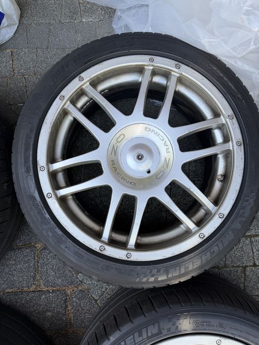 OZ Racing F1 Plus 17” 5x120 8J ET35 – BMW komplet