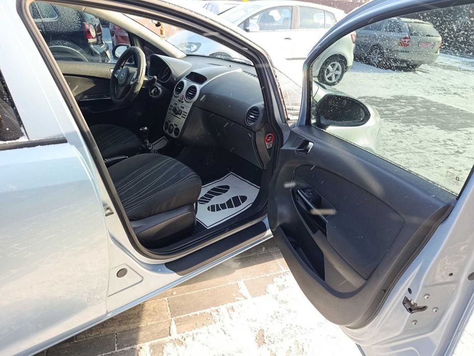 Опель корса  дизель, мкп6ст