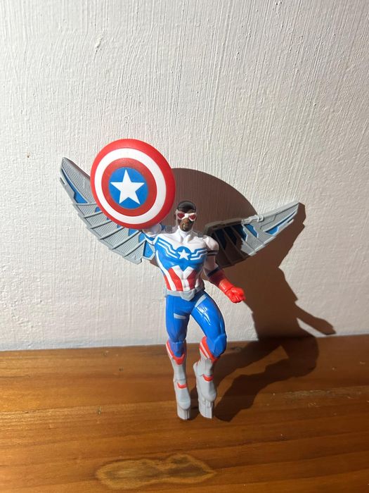 Miniatura Falcon×Captain America Marvel