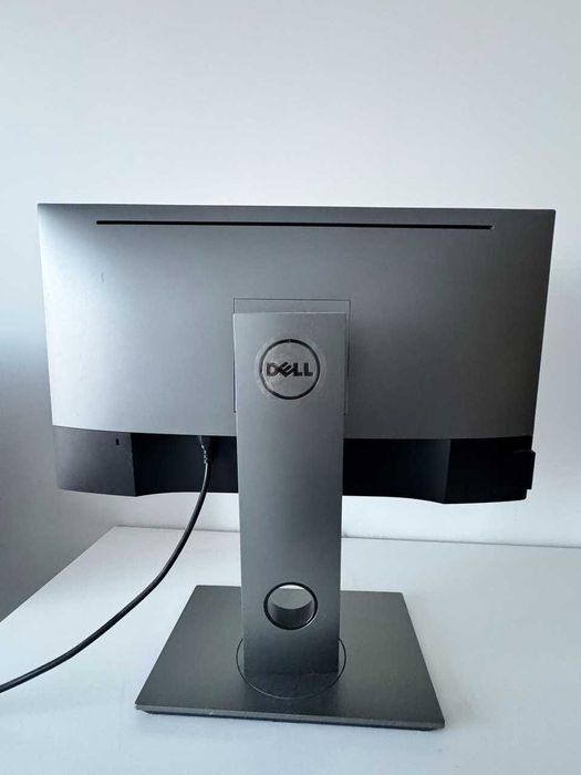 Monitor Dell U2518D