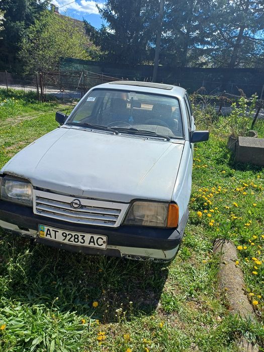 Аскона опель opel ascona 1.6 (два авто за 500)