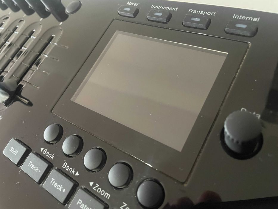 Controlador Midi Nektar Panorama P4