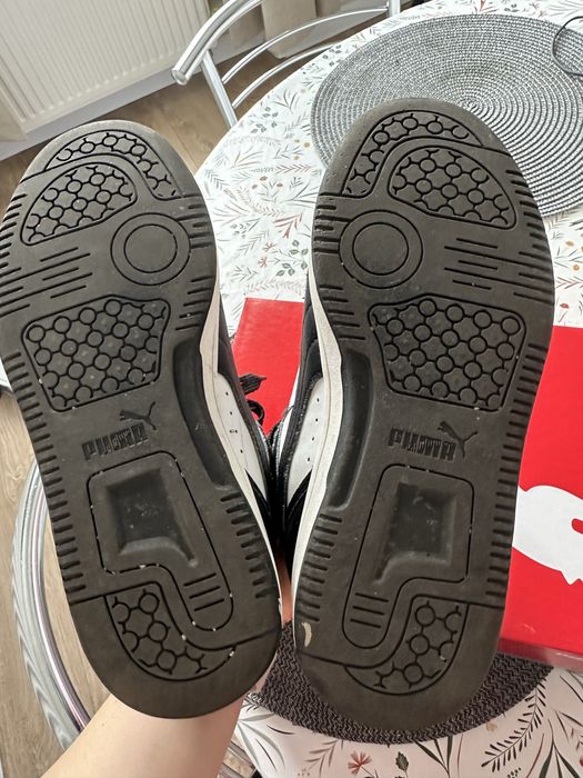 Продам высокие кроссовки