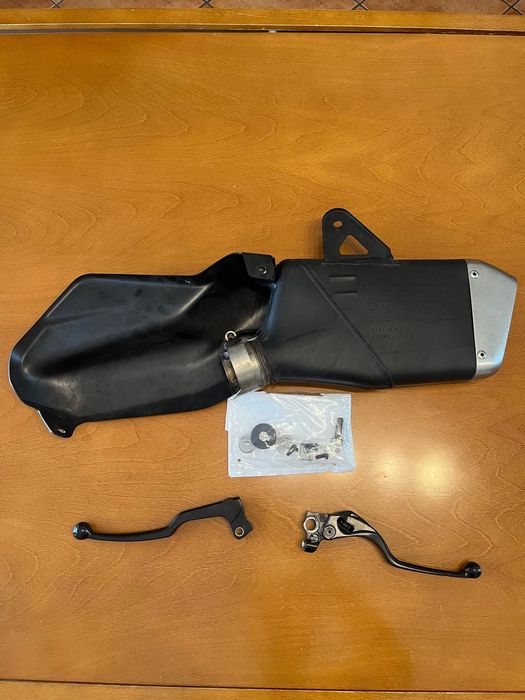 Mala preta com suporte Ducati multiestrada