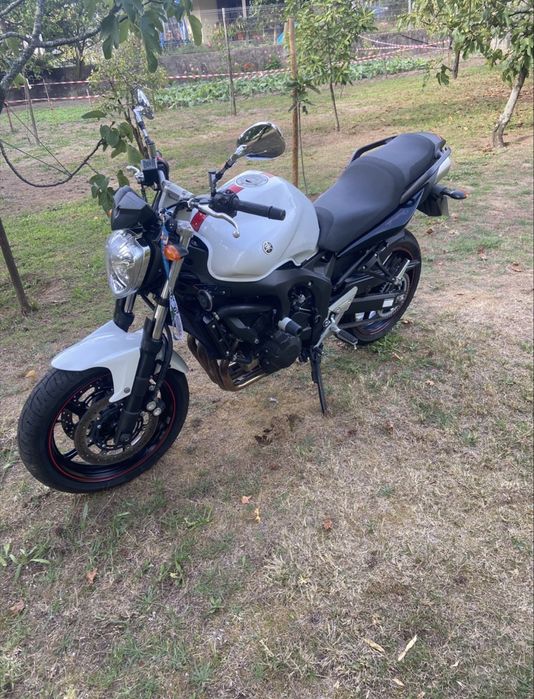 Yamaha FZ6 N S2, ano 2008 | 12.417 km | Excelente estado.