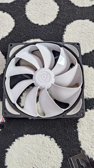 Wentylator NoiseBlocker NB-eLoop Fan B14-1 - 140mm