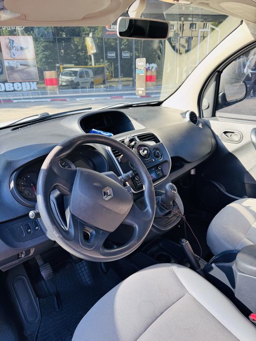 Продам renault kangoo 2017