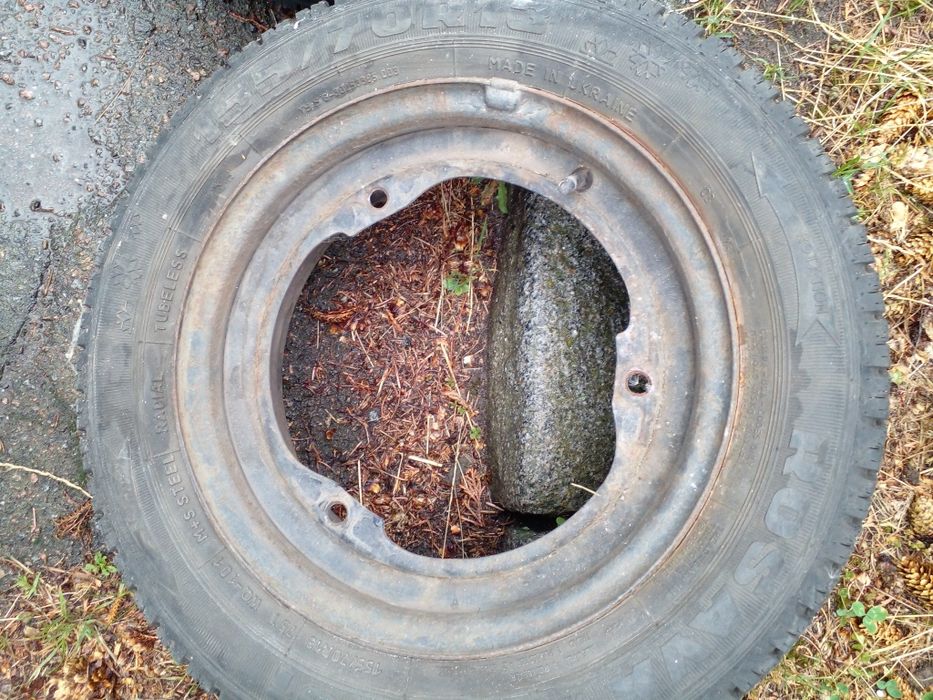 Продам.зимню.гуму.на.дисках.до.таврії