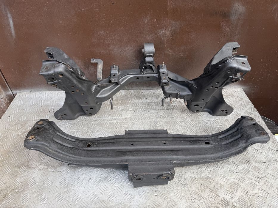 Подрамник балка перед зад киа клаус кларус 98год kia clarus
