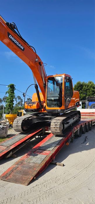 Maquina Doosan 140