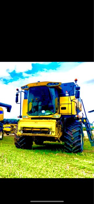 New Holland CSX 7070