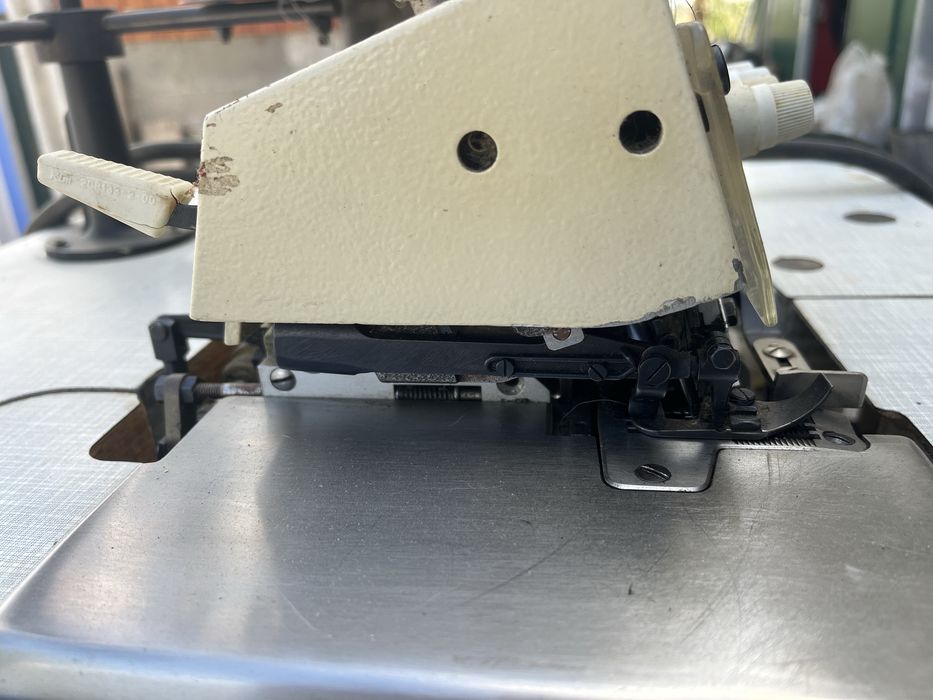 Overloque máquina de costura